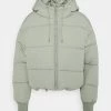 Monki Damen Winterjacke - Khaki Green Dusty Light