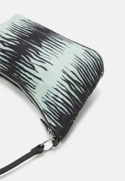 Monki Damen Handtasche - Mint 7 Monki Damen Handtasche - Mint -Monki Verkäufe 2022 c71f4e35d3d549039df042bd17410b4b