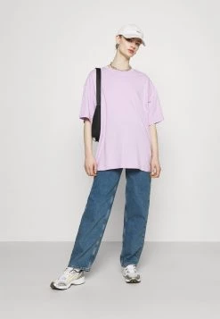 Monki Damen T-Shirt Print - Lilac Purple Light -Monki Verkäufe 2022 d042c3ae65c7476880a55558f924039c