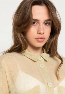 Monki Damen Hemdbluse - Beige Mid Dusty -Monki Verkäufe 2022 d0bbf0ffe449424e8f62d0a0d2234c82