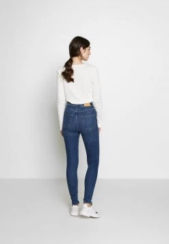 Monki Damen OKI NEW - Jeans Skinny Fit - Blue Medium Dusty -Monki Verkäufe 2022 d9e4ff56f8cc4f79a170e24b849eff9f