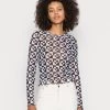 Monki Damen Langarmshirt - Black/white