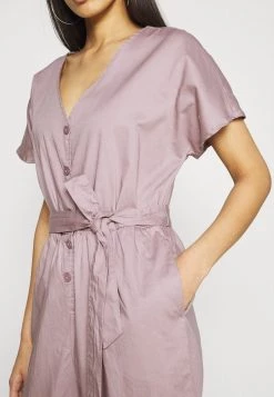 Monki Damen Jumpsuit - Purple -Monki Verkäufe 2022 f0cc4d67c35f4b018a6dd4fd5bdb1784