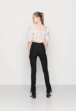 Monki Damen Stoffhose - Black Dark -Monki Verkäufe 2022 fd6bb1f3e22b4924910d586d2f704937